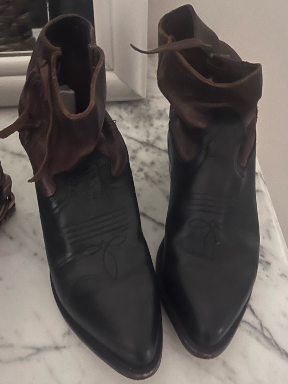 Frye Billy two-toned Cross Stitch  ( make an offer open to negotiate)